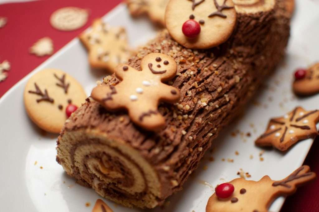 From Panettone to Stollen: The Best Global Christmas Desserts 2 Bûche de Noël