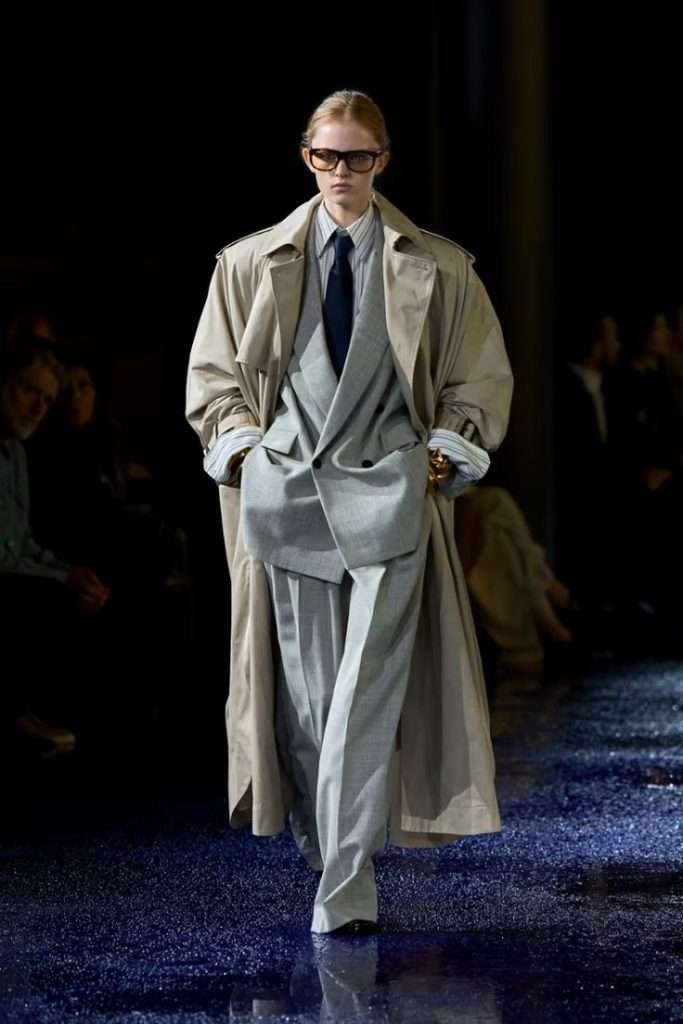 SS 2025 Office Look Trends: The Harmony of Oversized Silhouettes and Power Tailoring from the Runway 1 office look