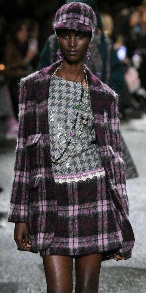 Tartan Check Skirt Styling Tips: The Timeless Charm of a Classic Pattern 1 Tartan Check
