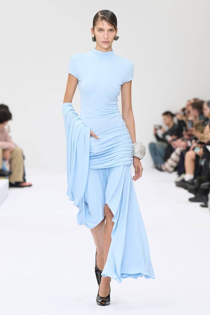 SS 2025 Trend Keywords and Runway Highlights: From See-through to Low Waist 10 SS 2025 Trend Keywords