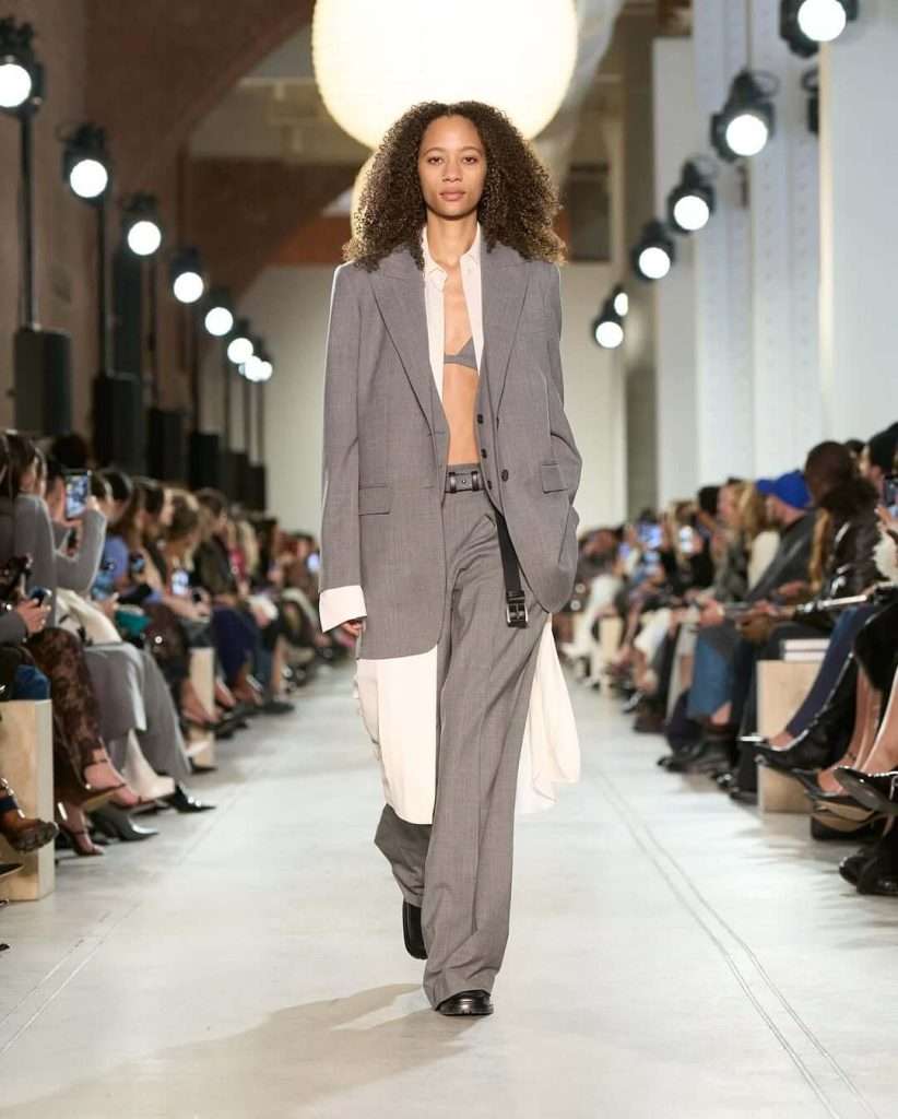 FW 2025 New York Fashion Week Style Trends TOP 5: What’s Hot This Season! 5 New York Fashion Week