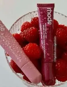 e.l.f. Beauty Acquires Hailey Bieberβs rhode in $1 Billion Deal: What It Means for the Beauty Industry 2 e.l.f. Beauty